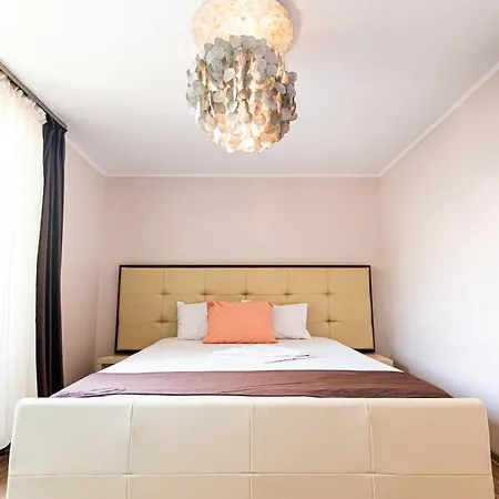 Ivavev Is Us Bythesea Eforiesud Hotel apartamentowy 4*