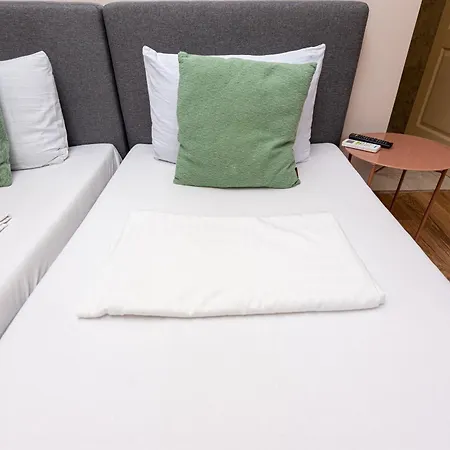 Ivavev Is Us Bythesea Eforiesud Hotel apartamentowy 4*