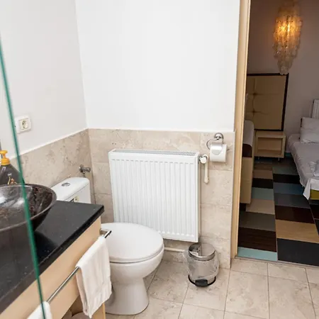 Ivavev Is Us Bythesea Eforiesud 4*