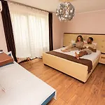 Ivavev Isus 4*