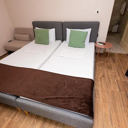 Aparthotel Ivavev Is Us Bythesea Eforiesud Eforie Sud (Constanta)