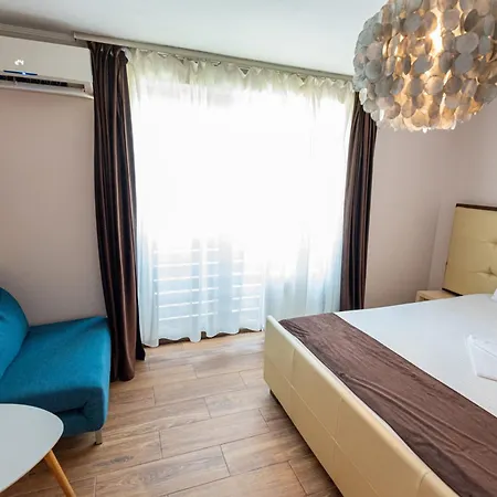 Ivavev Is Us Bythesea Eforiesud Apart Otel Eforie Sud (Constanta)