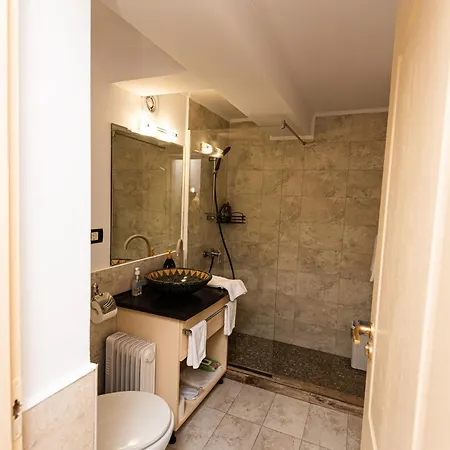 Apart Otel Ivavev Is Us Bythesea Eforiesud 4*