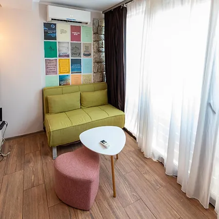 Ivavev Is Us Bythesea Eforiesud